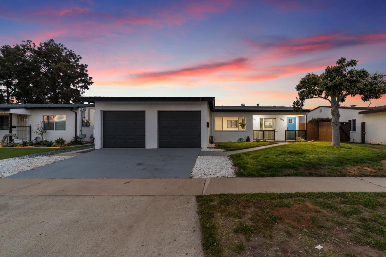2br, 2b, Coffee Bar, Cozy Sectional, Rainfall Shower, Smart Tvs, Cozy Theme Holiday home San Diego